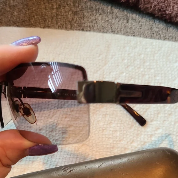 Gucci Women's Sunglasses - Picture 15 of 15